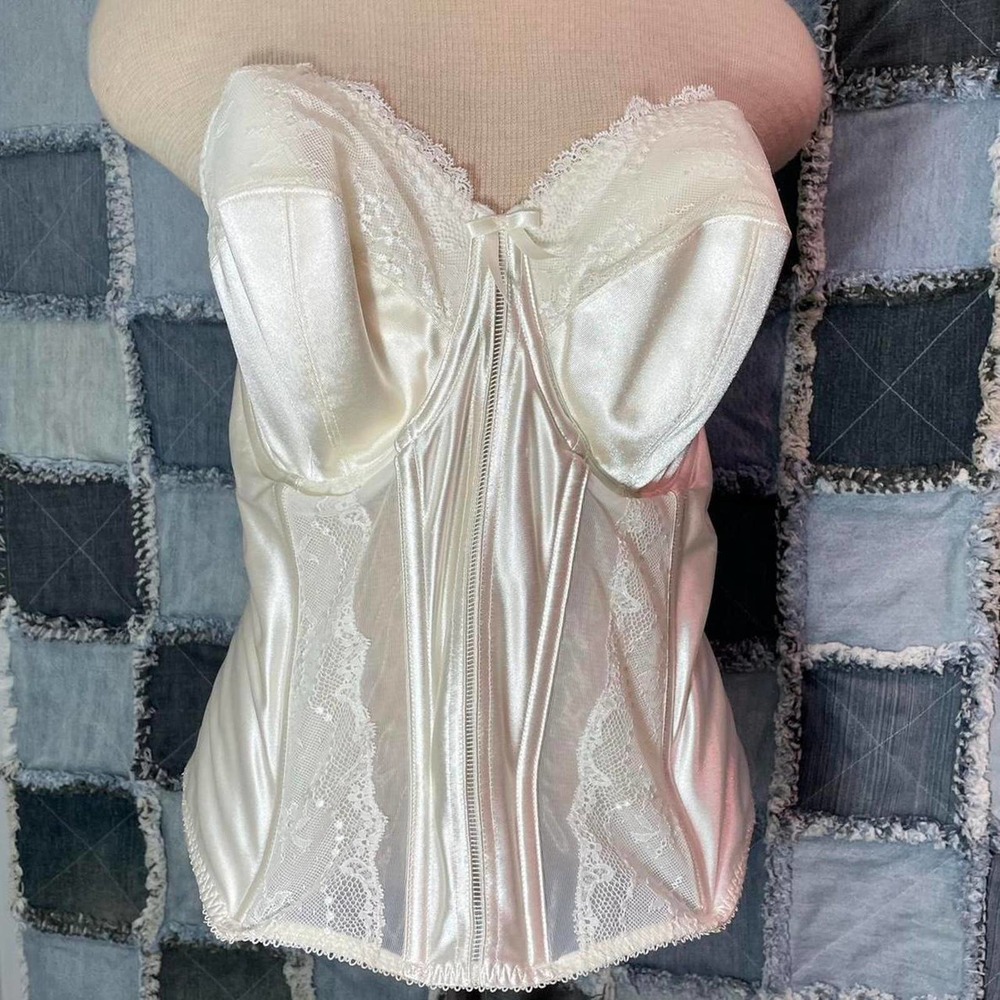 Elomi Large Bust White Corset